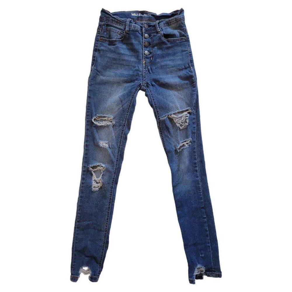 Junior Wallflower flirty curvy high rise stretchy distressed jeans 1